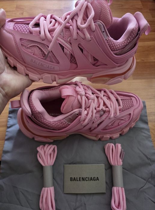 Balenciaga track led