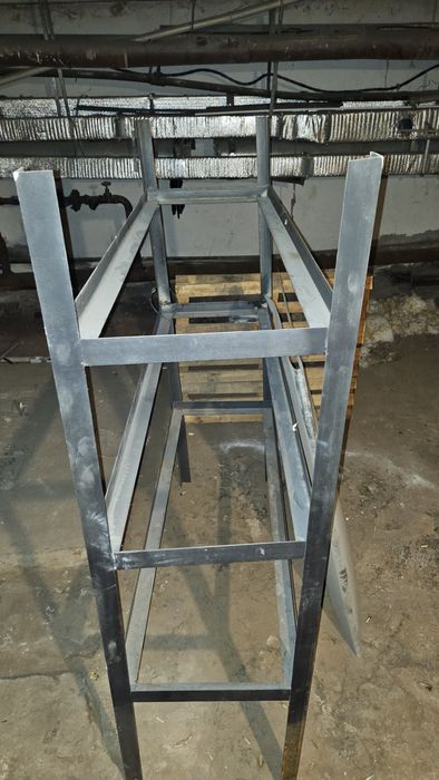 Каркас стеллаж. Металл хороший