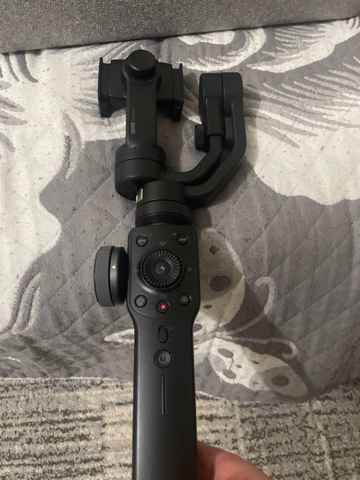 Стабилизатор для съемки Zhiyun Smooth 4