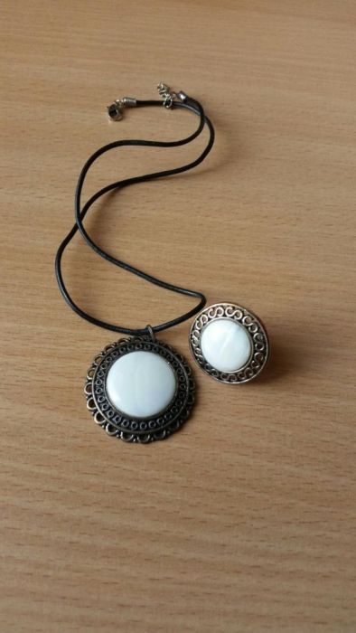 Бижута - обици, висулки, гердани