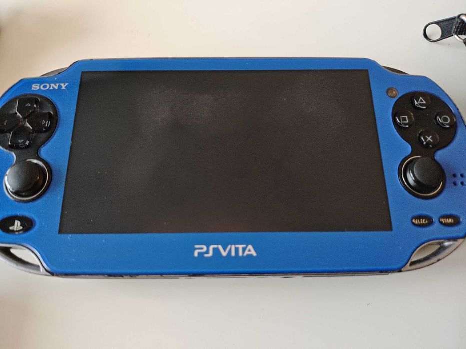 Sony PS Vita Playstation Vita - качени много игри