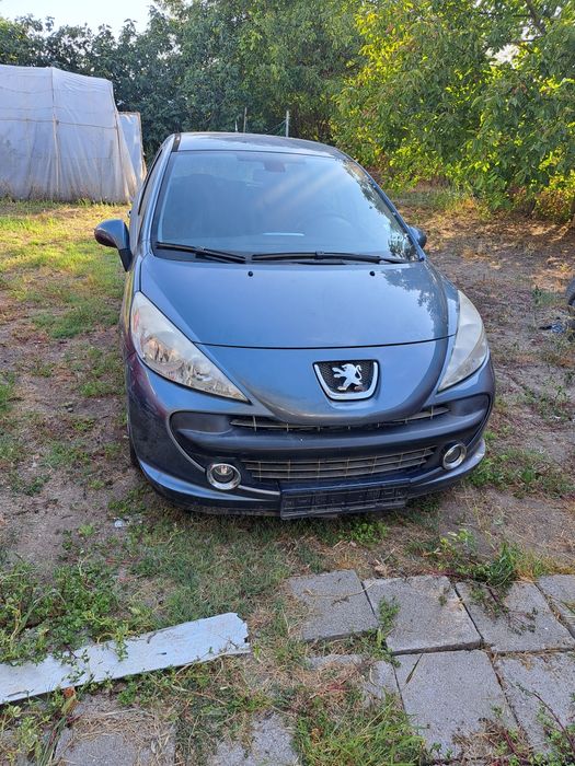 Peugeot 207 1.6i