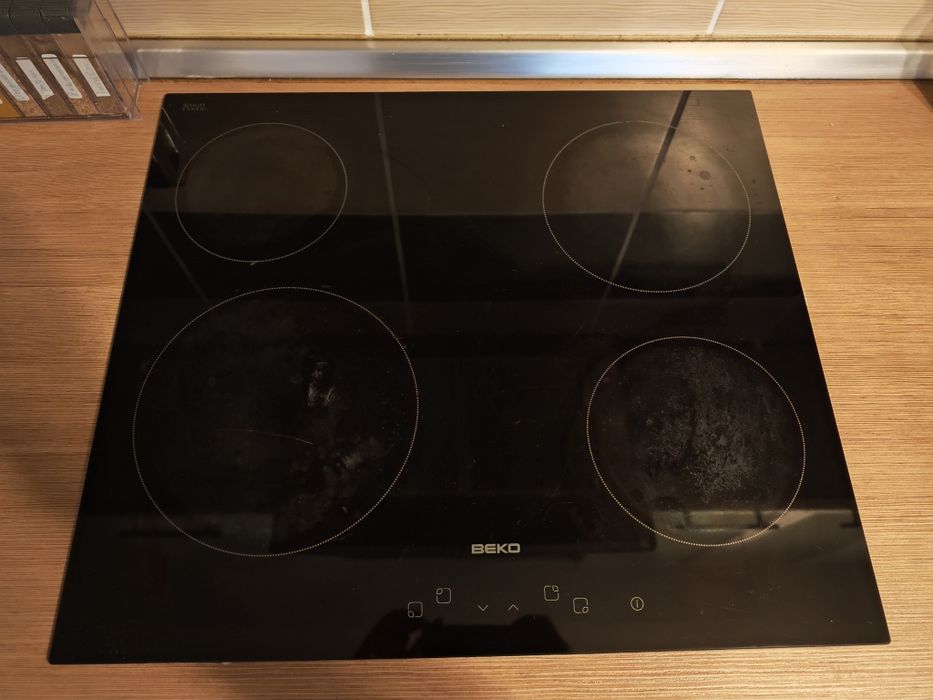 Plita vitroceramica beko