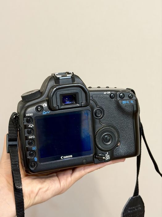 Canon 5D Mark II + 50mm canon
