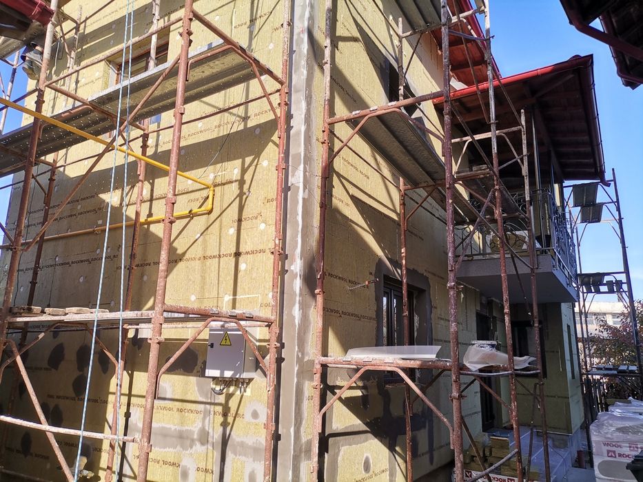 Izolați cu polistiren