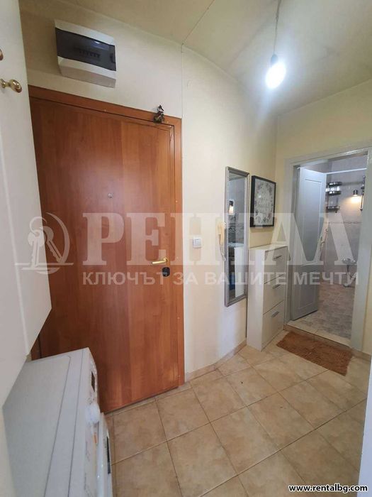 Обзаведен двустаен апартамент до Кафе Бар „Екстрийм“ и р-т „Айсберг“ !