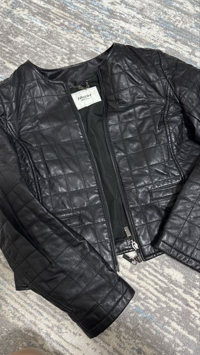 Кожанка бренда Blumarine