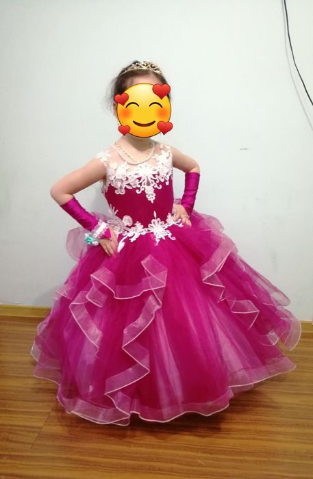 Платье вечернее пышное