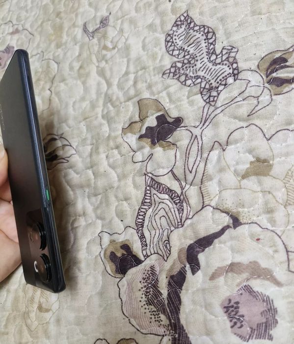oppo reno 9  ( IX )