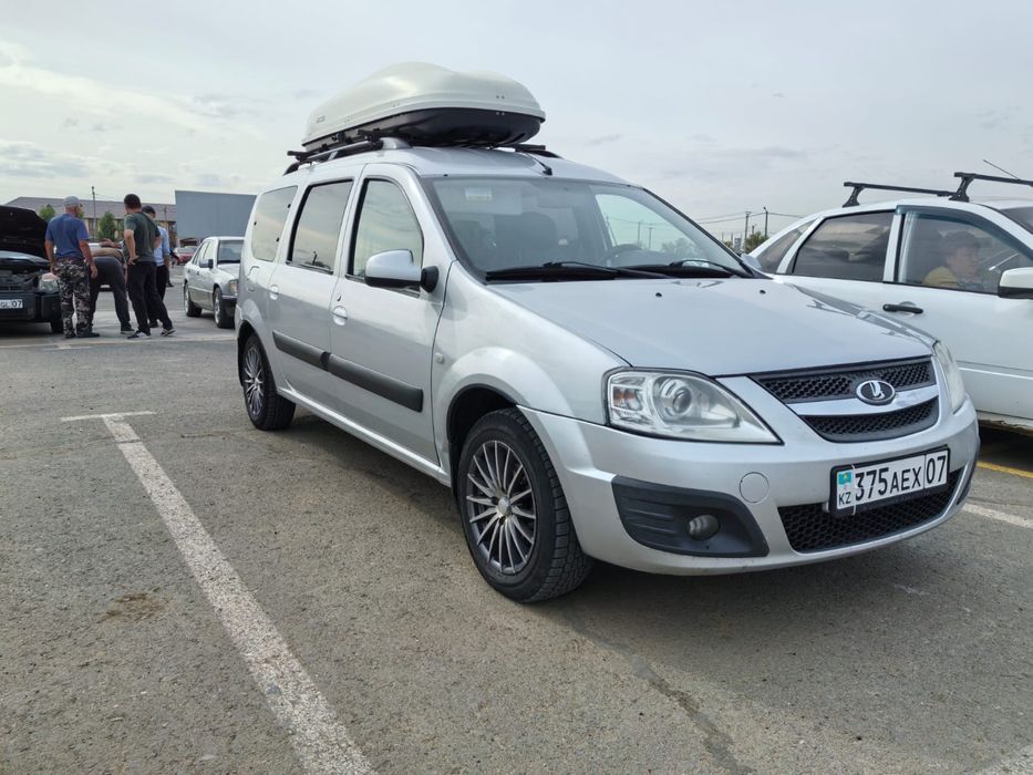 Lada Largus 2015