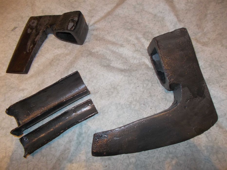 комплект ковани брадви от соца