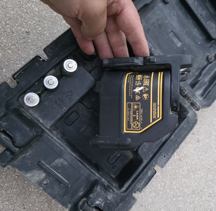 DeWalt DW008 laser cu lumina rosie