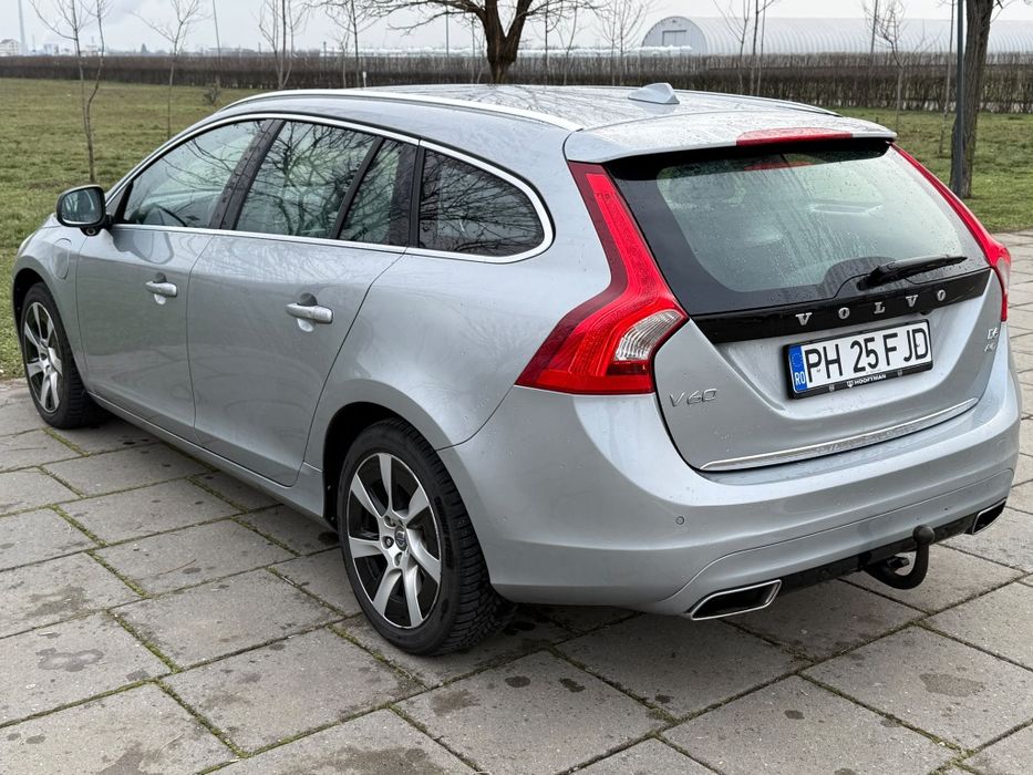 VOLVO V60 2013 — imagine 3