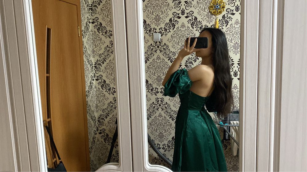 Продам шикарное ,вечернее платье