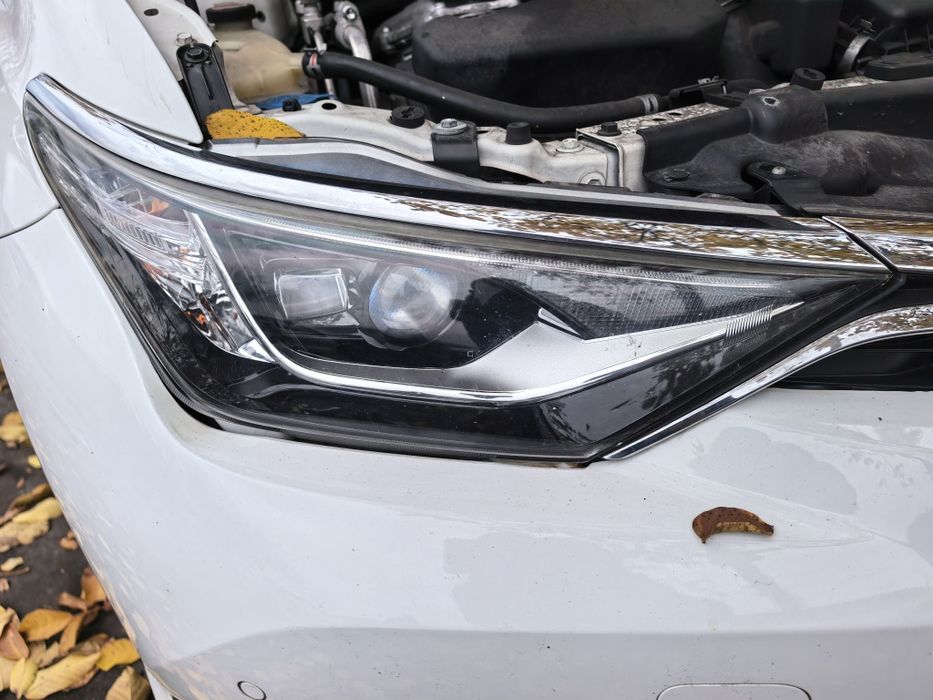 Фар/фарове led/Xenon за Toyota Auris II