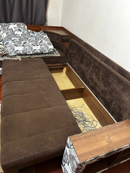 Диван раскладной в хорошем состояний