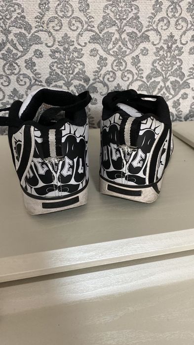 Heelys кроссовки на роликах