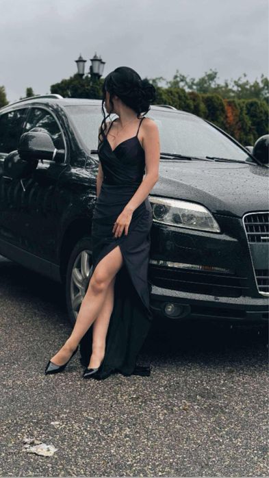 Черна бална рокля