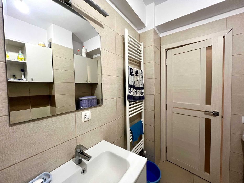 P. F Vand Apartament Sub Cetate