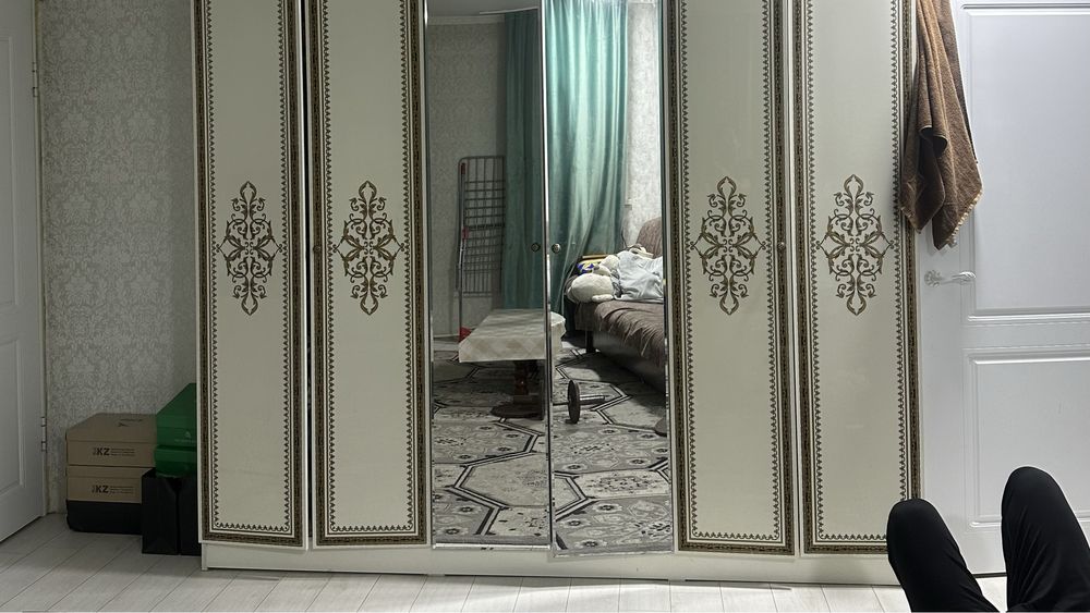 Спальный гарнитур