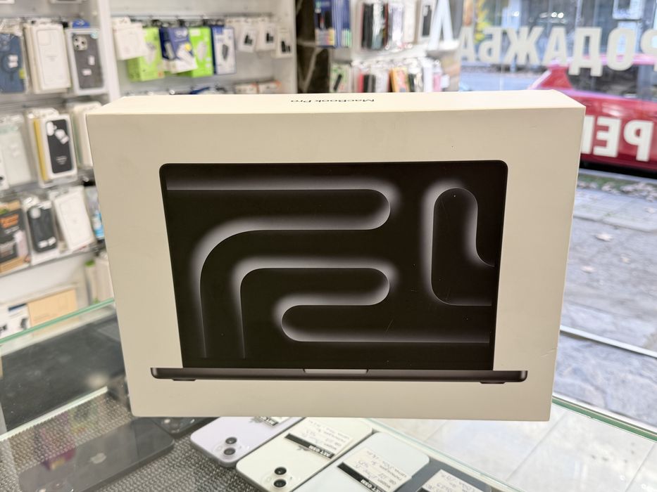 Apple MacBook 14.2" M4 16C GPU 48GB Ram 512SSD