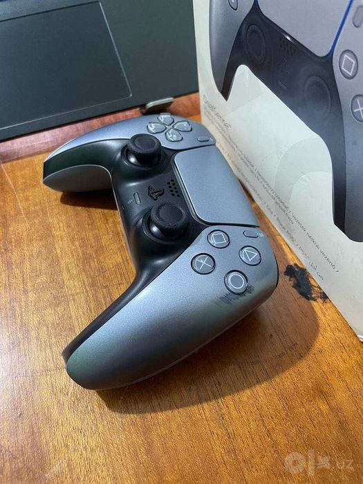 Ideal holatdagi ps5 joystik