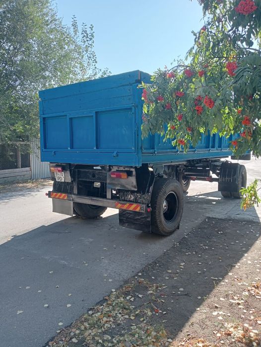 Продам прицеп 8350 самосвал 10 т