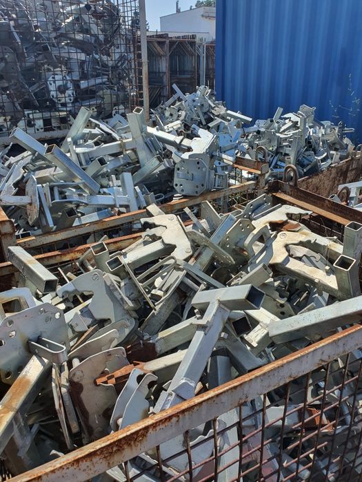 Чашки ,вилици за телескопични подпори немски поцинковани