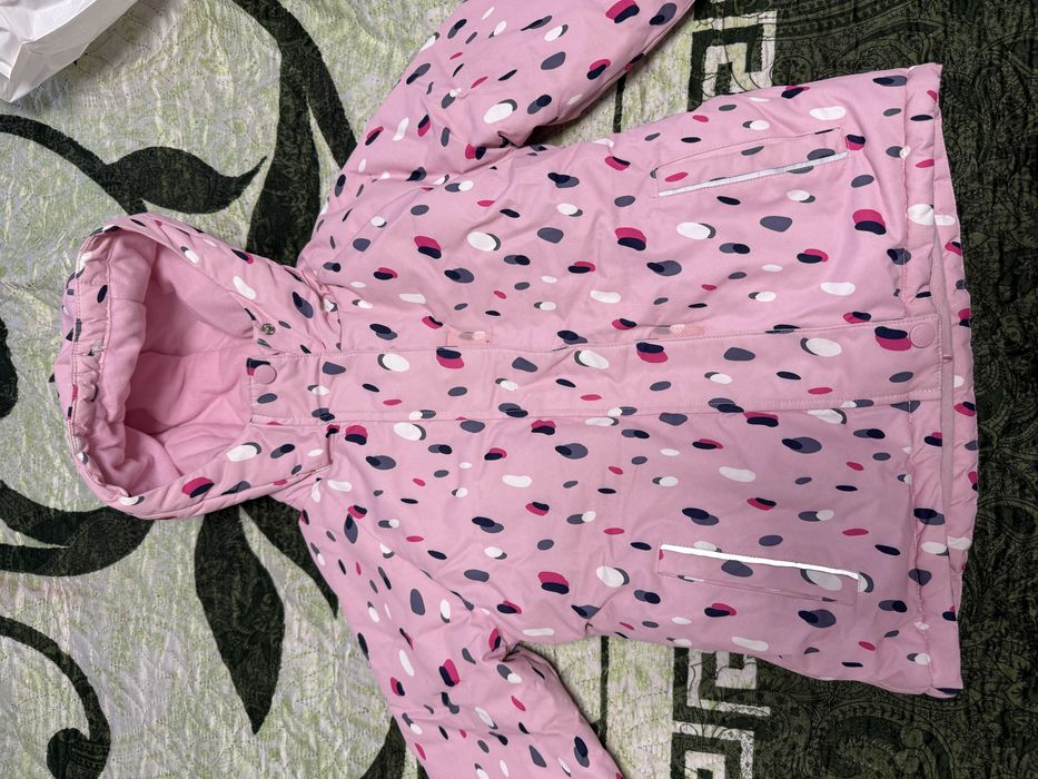 Продам комбинезон  для девочки