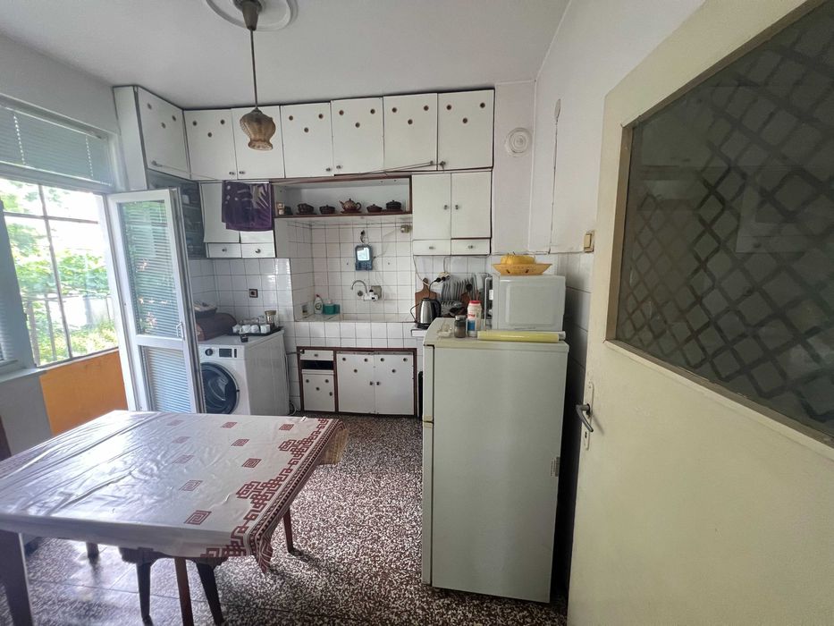 Продава се Многостаен апартамент в Търговище, Център - 125 кв.м за 1200 €/кв.м - Снимка #2