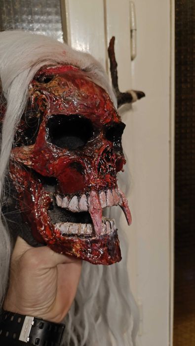 Карнавални/кукерски маски