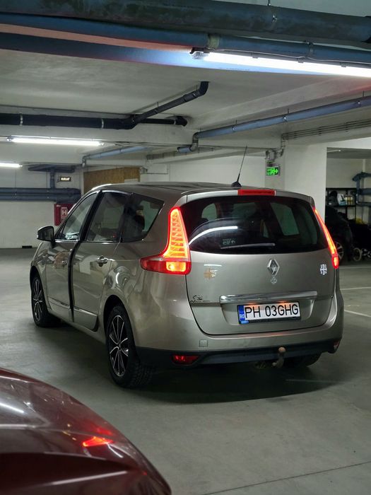 RENAULT Scenic 2012 — imagine 3