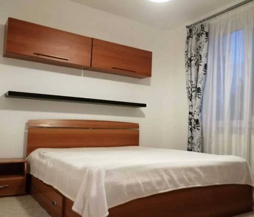 Дава се под наем Тристаен апартамент в Пловдив, Център - 75 кв.м за 183.6 € - Снимка #2