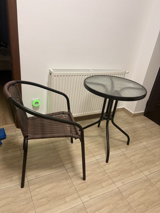Set masa si scaun balcon