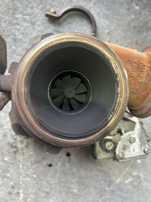 Turbina turbosuflanta bmw 3.0d cod motor N57 245cp
