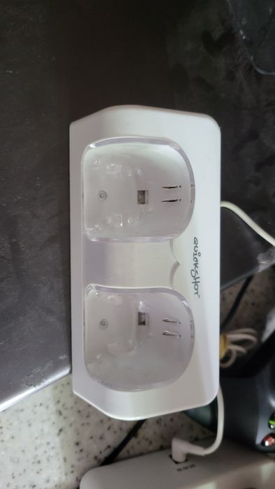 Геймърски аксесоар док станция зарядно за контролери за Nintendo Wii