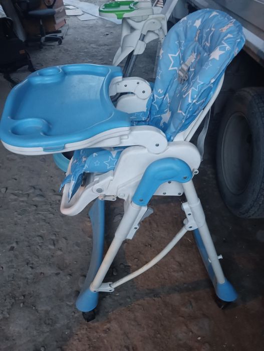 Детский столик для кормление