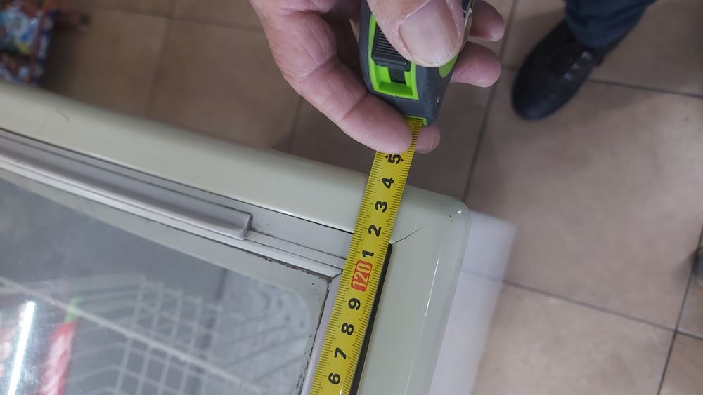 Продам морозильник.