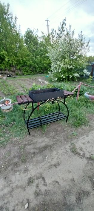 Продаётся мангал.