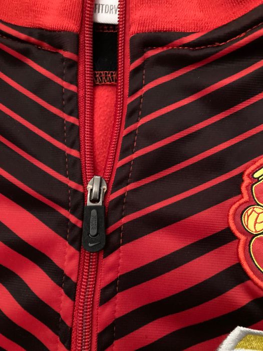 Намалено!!!Manchester United Nike -горнище.
