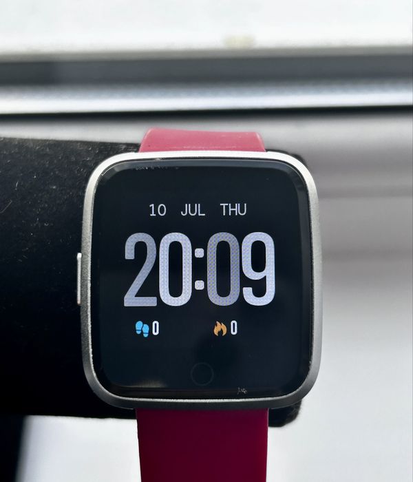 Смарт часовник/ Фитнес гривна KA Digital Y7 - Пулс, Кръвно, Крачки