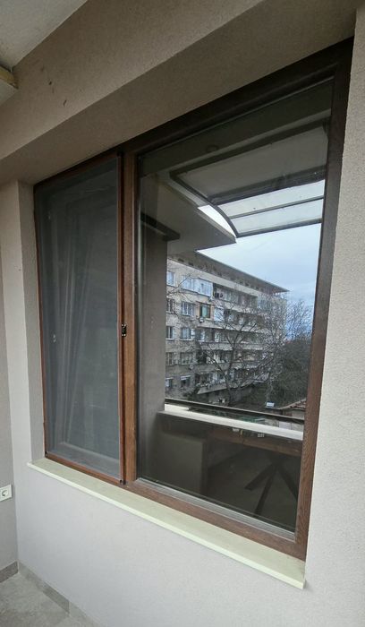 ПВЦ прозорец Profilink, двустранно отваряем..