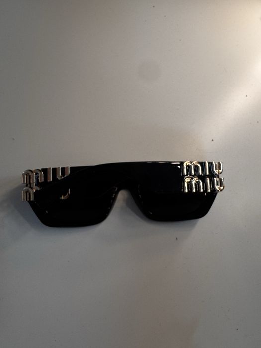 ochelari de soare miu miu