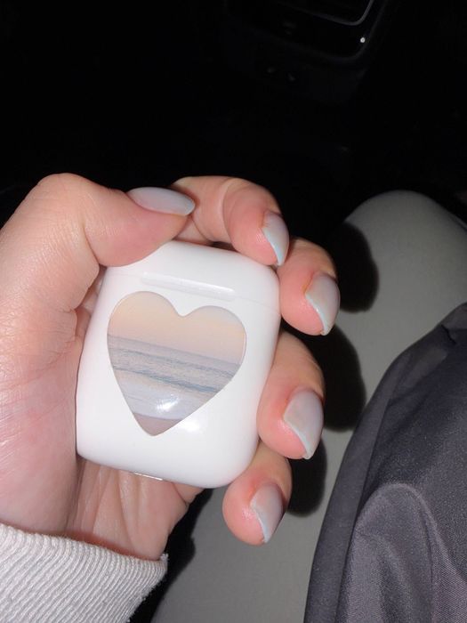 Наушники AirPods