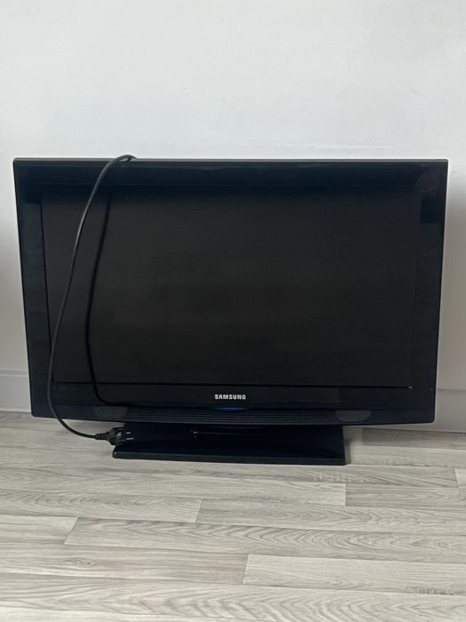 Телевизор samsung