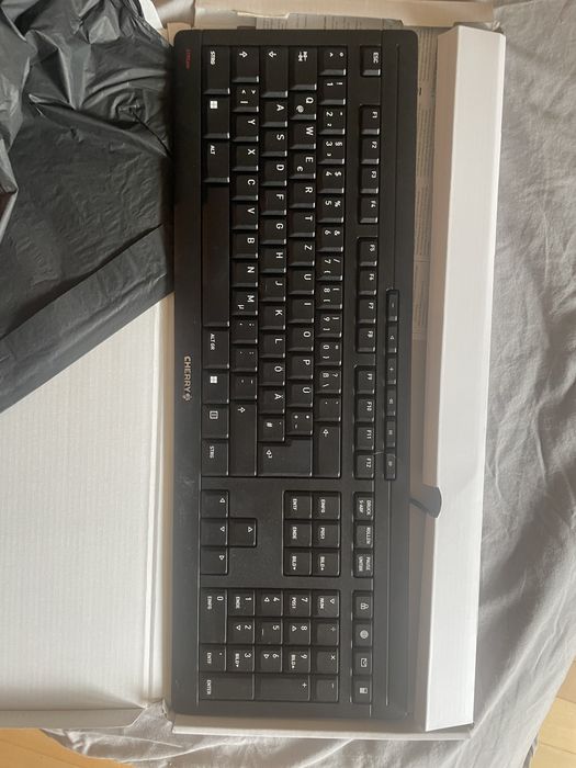 Cherry stream клавиатура нова - немски лейаут