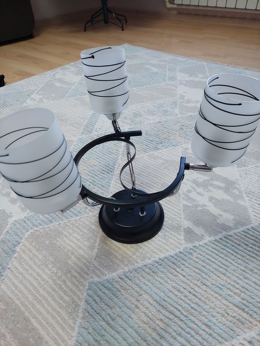 Люстра в зал б/у