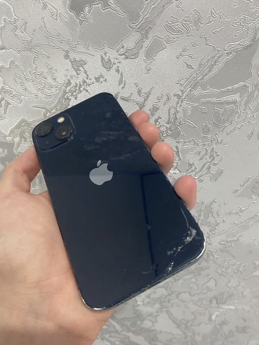 Срочно продам айфон 13