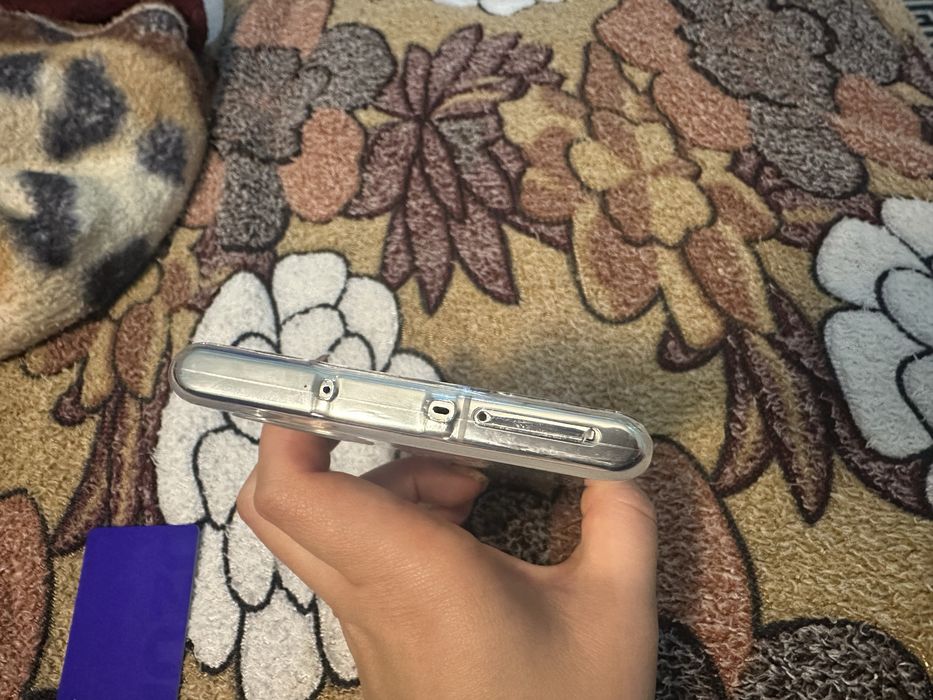 Продам оригинальный Samsung Galaxy Note 10 Plus.