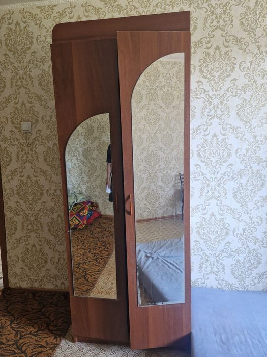 Срочно продам шкаф и матрас